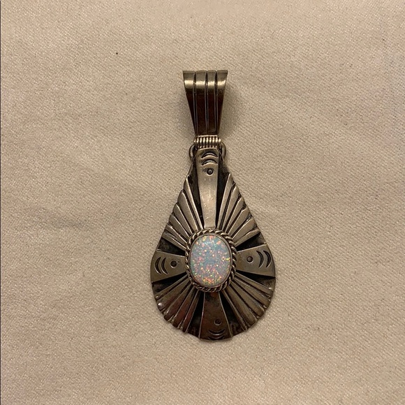 Native American pendant - Picture 1 of 3